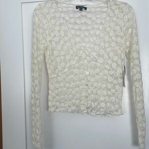 Long sleeve lace like top